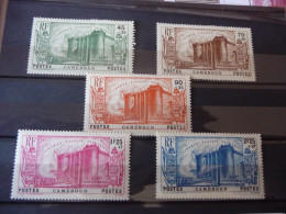 TIMBRES  CAMEROUN   SERIE  COMPLETE   N  192  A  196      COTE  100,00  EUROS    NEUFS  TRACE  CHARNIÈRES - Neufs