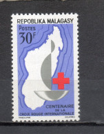 MADAGASCAR   N° 384   NEUF SANS CHARNIERE  COTE 1.30€    CROIX ROUGE - Madagascar (1960-...)