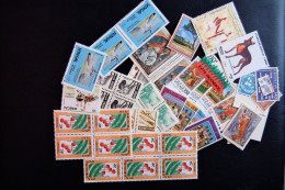 World - 55 Timbres Neufs (stamps Unused) MNH ** D'origines Diverses - Mezclas (max 999 Sellos)