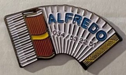 ACCORDEON - ACCORDION - AKKORDEON - HANDÖRGELI - ALFREDO / 034 53 22 51 - ROUGE - SCHWEIZ - SUISSE - SVIZZERA -   (32) - Musique