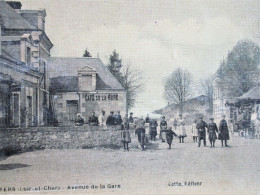 NOYERS Sur CHER - Avenue De La Gare - Place Du Cafe De La Gare Trés Animée - Carte Colorisée Et Toilee - Noyers Sur Cher