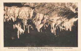 GROTTES DE LACAVE Entre SOUILLAC ET ROC AMADOUR - DANS LES NOUVELLES SALLES STALACTITES DEVIEES DE LA VERTICALE - Lacave