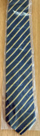 NL.- STROPDAS - DERBY - TIE SILK WOVEN NAVY / GOLD, Necktie - Cravate - Kravate - Ties. - Dassen