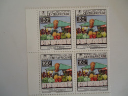 CENTRAL AFRICAN   CENRAFRICAINE   MNH STAMPS  BLOC OF 4 WOMEN AND FRUITS - Other & Unclassified