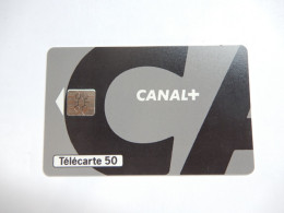 Télécarte 50 U , En 1019 , Média Télévision Canal + , Cote : 4 Euros , TBE - 50 Einheiten