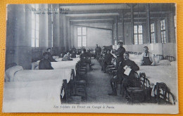 MILITARIA - ARMEE BELGE - Foyer Du Soldat Belge, Local Du Quai De Valmy - Soldats Du Front En Congé à Paris - 1916 - Guerra 1914-18