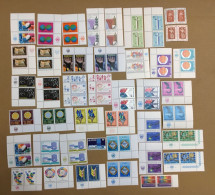 UNITED NATIONS GROS LOT DE 83 TIMBRES NEUFS 1975-79 PAIRES OU SEULS GOMME INTACTE  N°253 A 307YT - Unused Stamps