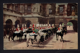 (RECTO / VERSO) LONDON - THE CHANGING OF THE GUARD WHITEHALL EN 1954 - ROYAL HORSE - Ed. VALESQUE BY VALENTINE'S - CPA - Whitehall