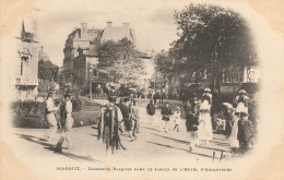 Biarritz * Danseurs Basques Dans Le Jardin De L'Hôtel D'Angleterre * Danse * Gendarmes ? - Biarritz