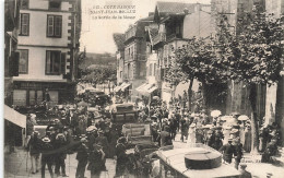 St Jean De Luz * La Sortie De La Messe * Pharmacie LARREA * Automobiles - Saint Jean De Luz