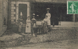 Mauléon * Place Et Fontaine , Porteuses D'eau , Jeunes Filles Basquaises - Mauleon Licharre