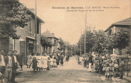 Le Boucau * Avenue Des Forges Ou Rue De La Barre * Environs De Bayonne * Villageois Enfants - Boucau