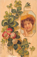 CPA ILLUSTRATEUR ART NOUVEAU FEMME DES ANNEES 1900 AGREMENTEE DE TREFLES A 4 FEUILLES ET FLEURS - Autres & Non Classés