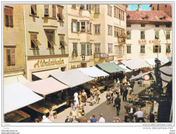 BOLZANO:  LA  PIAZZA  DELLE  ERBE  -  PER  LA  SVIZZERA  -  FG - Markthallen