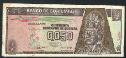 GUATEMALA P72 1/2 QUETZAL 1992      F-VF NO P.h. - Guatemala