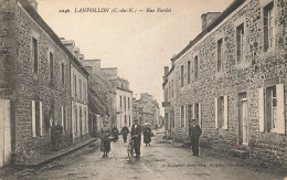 Lanvollon * La Rue Fardel * Villageois * épicerie - Lanvollon
