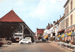 91-MILLY-LA-FORÊT- PLACE DU MARCHE ET LES HALLES XV ES - Milly La Foret