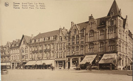 Ieper De Grote Markt En Zijn Hotels - Ieper