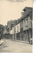 CHATEAUGIRON La Grande Rue Et Maison à Piliers  .....dp - Châteaugiron