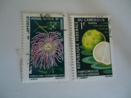 CAMEROON USED STAMPS FLOWERS 2 FRUITS - Cameroun (1960-...)