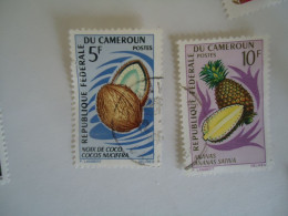 CAMEROON USED STAMPS FLOWERS 2 FRUITS - Cameroun (1960-...)