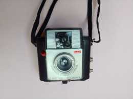 Ancien Appareil Photo Kodak Brownie Starlet CAMERA - Appareils Photo