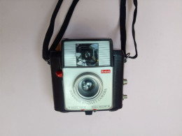 Ancien Appareil Photo Kodak Brownie Starlet CAMERA - Fototoestellen
