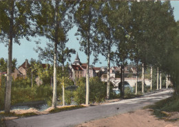 DUN-LE-PALESTEL (Creuse): Vue Prise Sur La Route De Dun Le Palestrel - Dun Le Palestel