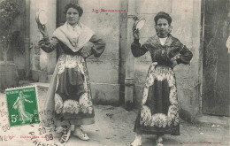 Le Roussillon * Danseuses Catalanes * Danse Dancing Dancers - Otros & Sin Clasificación