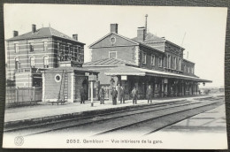 GEMBLOUX Vue Intérieure De La Gare. 1 CP Quais Animée Postée En 1913 - Gembloux