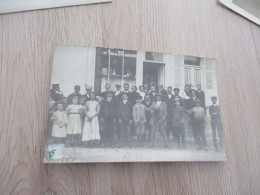 Carte Photo 80 Somme Hallivillers Pose Devant Devanture Magasin    Famille Dupré à Confirmer - Other & Unclassified