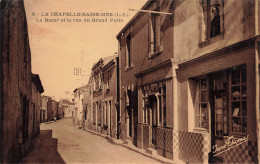 La Chapelle Basse Mer * Le Bazar Et La Rue Du Grand Puits * Commerce Magasin - La Chapelle Basse-Mer