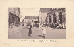 Varades * Place * L'église Et Les Halles * Marché ? * Villageois  - Varades