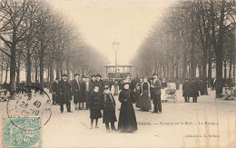 Orléans * Le Kiosque Sur Le Mail * La Musique  - Orleans