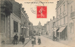 Segré * La Rue De La Poste * Ptt * Villageois - Segre