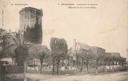 Bricquebec * L'enxemble Du Château * Remonté Au XVème Et XVIème Siècle  - Bricquebec