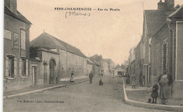 Fère Champenoise * La Rue Du Moulin * Villageois - Fère-Champenoise