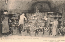 épernay * Caves De La Maison MERCIER Et Compagnie * Mise En Masse Du Vin De Champagne * Vignoble  - Epernay