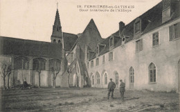 Ferrières En Gâtinais * La Cour Intérieure De L'abbaye  - Other & Unclassified