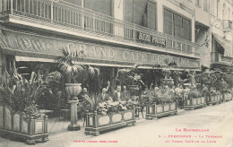 Perpignan * Terrasse Du Grand Café De La Loge * Devanture Commerce Serveurs - Perpignan