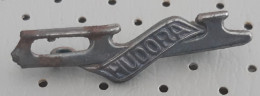 HUDORA Ice Hockey & Figure Skating Skate  Vintage Pin Badge - Patinaje Artístico