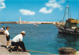 MOLFETTA - BARI - IL PORTO CON PESCATORI A CANNA E BAMBINO CHE GUARDA - PESCHERECCIO - 1972 - Molfetta