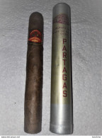Etui à Cigare Et Cigare " Partagas " Cuba - Étuis à Cigares