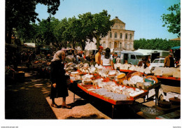 ^ Sorgues - Le Marché - Place De La Mairie - Sorgues