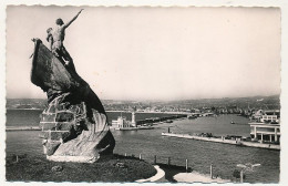 CPSM - MARSEILLE (B Du R) - Le Monument Aux Marins Perdus En Mer Dominant Le Port De La Joliette - Joliette, Hafenzone