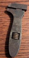 Ancienne Clé à Molette De Cycliste - Outils Anciens