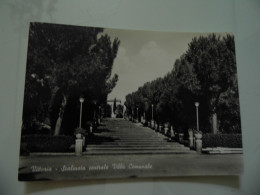 Cartolina Viaggiata "VITTORIA Scalinata Centrale Villa Comunale" 1954 - Ragusa