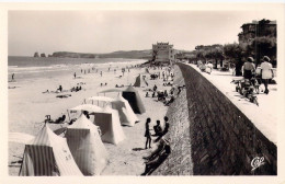 FRANCE - 64 - HENDAYE - La Plage Et Les Deux Jumeaux - Carte Postale Ancienne - Hendaye