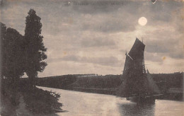 Landerneau           29         Clair De Lune  . Le Bas Port        ( Voir Scan) - Landerneau