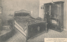 BELGIQUE : BRUXELLES : PALACE HOTEL - Chambre à Coucher Grand Lit - Salle De Bain à Droite - Cafés, Hôtels, Restaurants